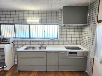 キッチンリフォーム 使いやすくお手入れも簡単なキッチンと洗面化粧台